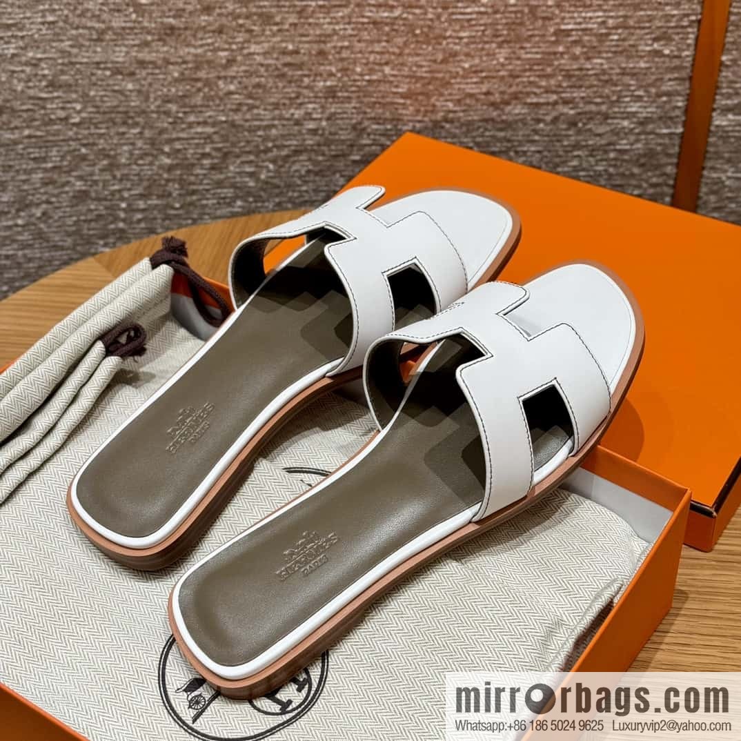 Hermès slippers