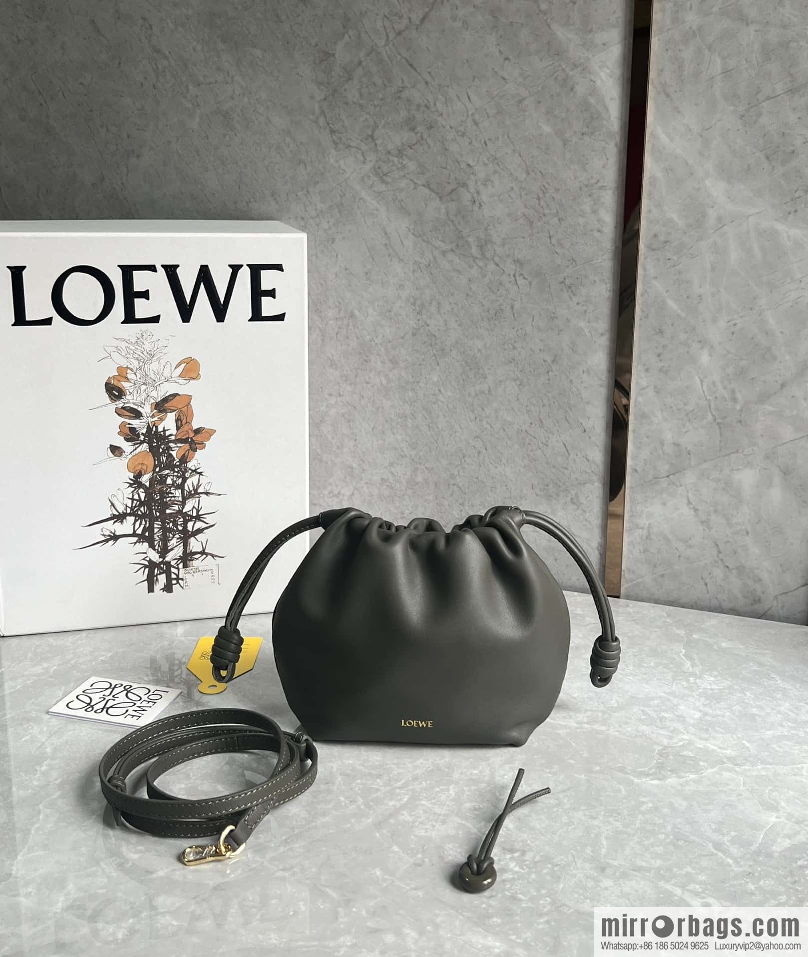 LOEWE new small purse lucky bag 0805 khaki green 23CM
