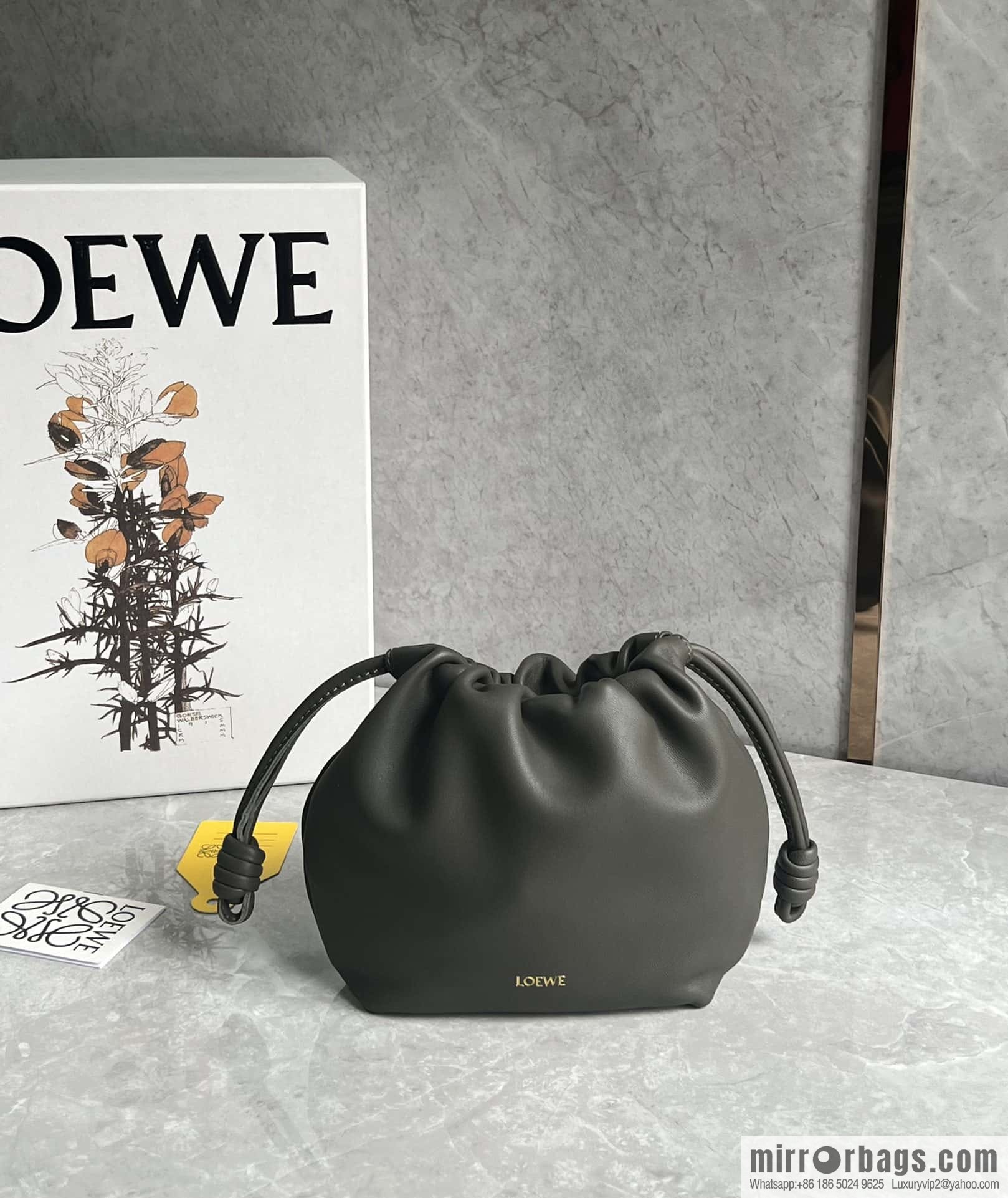 LOEWE new small purse lucky bag 0805 khaki green 23CM