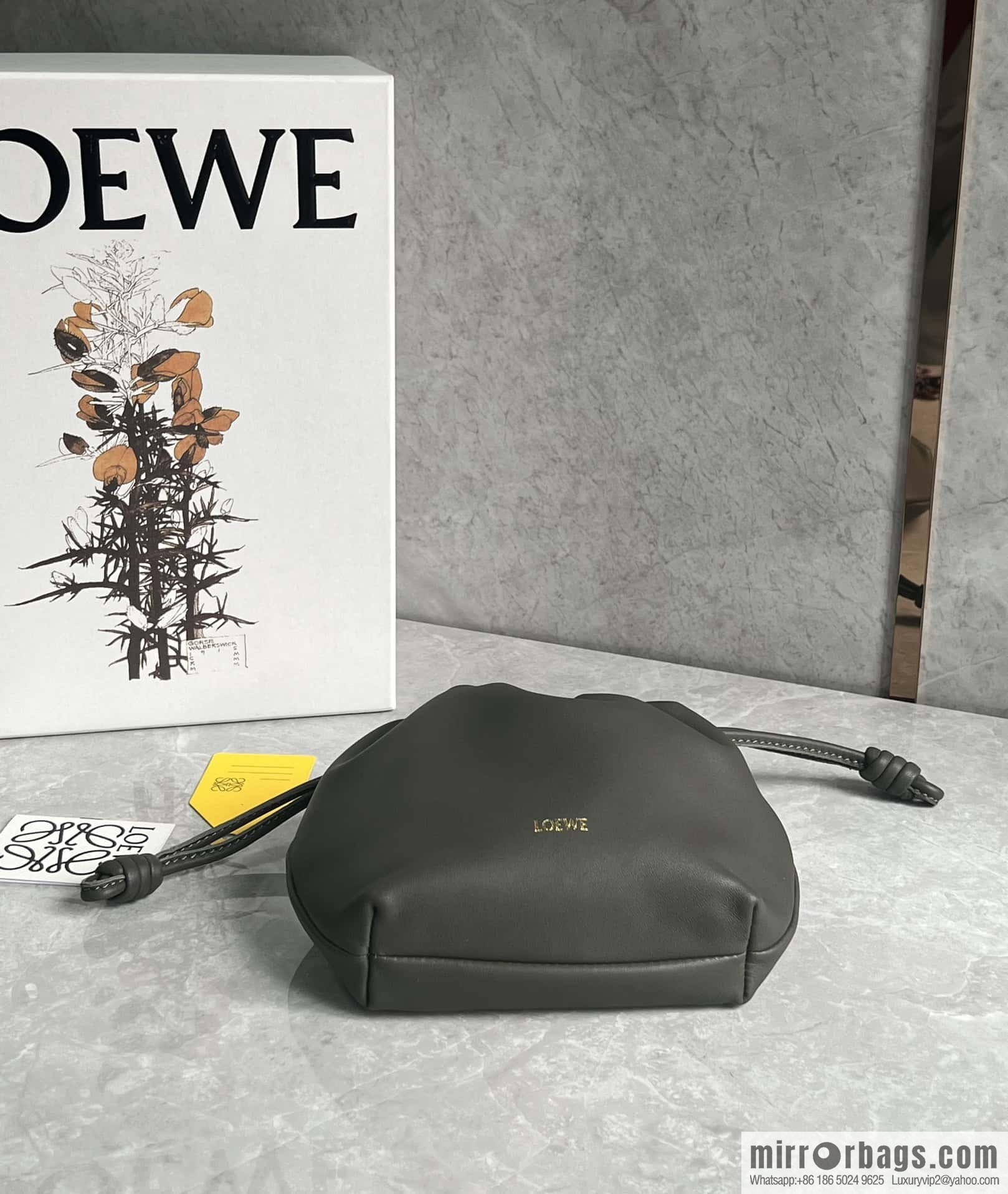 LOEWE new small purse lucky bag 0805 khaki green 23CM