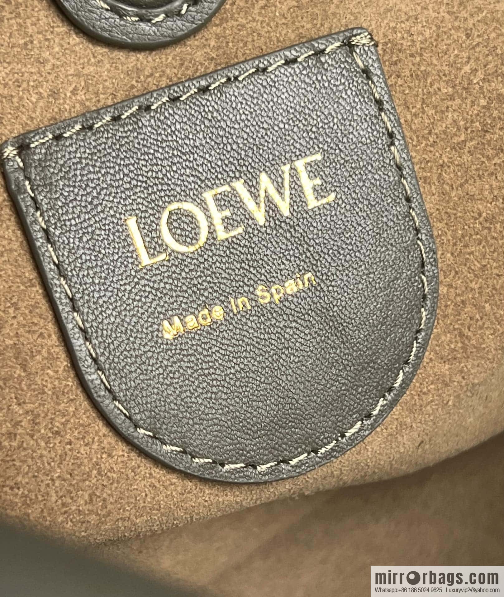 LOEWE new small purse lucky bag 0805 khaki green 23CM