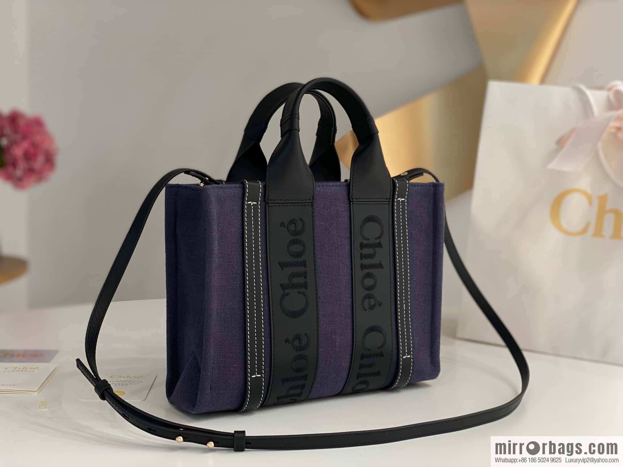 Chloe Woody linen with Pitot bag, navy blue with black small 26CM.