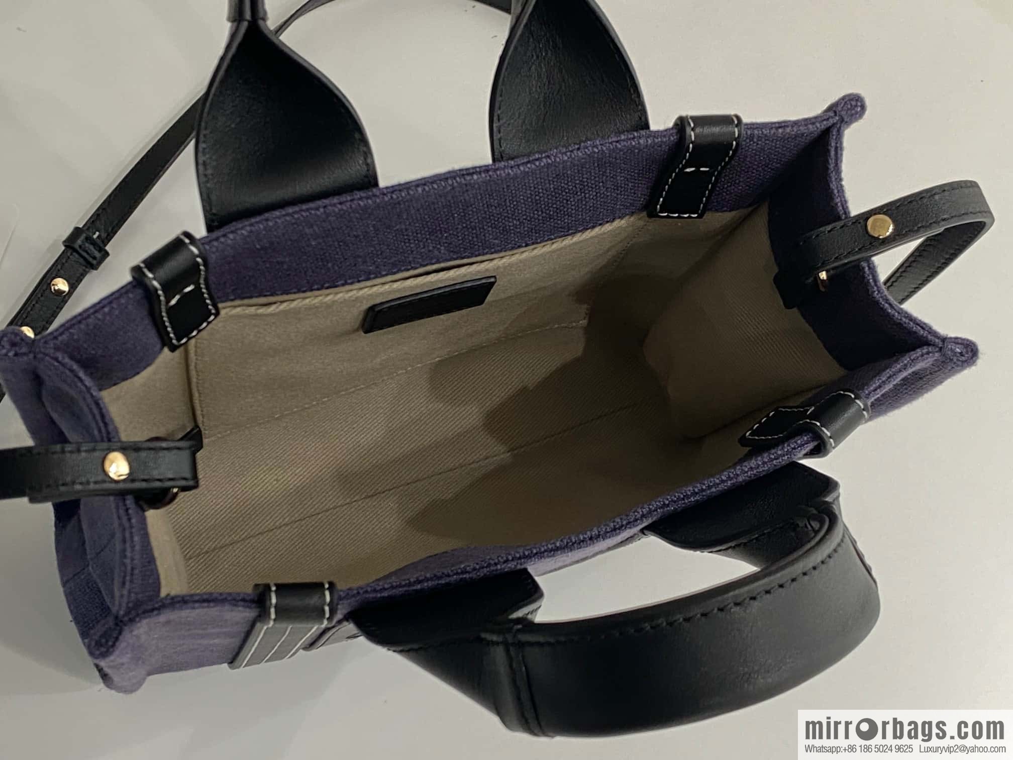 Chloe Woody linen with Pitot bag, navy blue with black small 26CM.