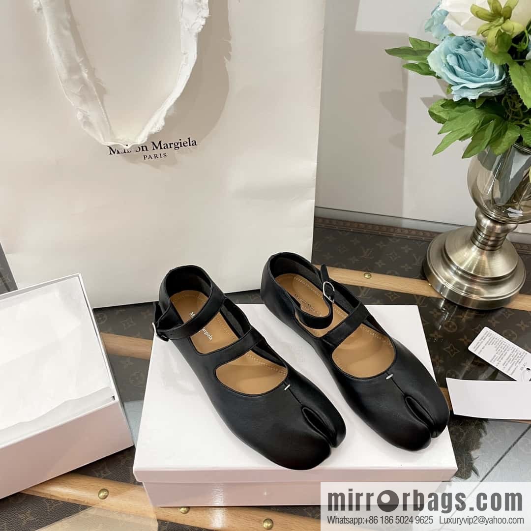 𝐌𝐚𝐢𝐬𝐨𝐧𝐌𝐚𝐫𝐠𝐢𝐞𝐥𝐚|| Margiela Split-toed Ballet Shoes