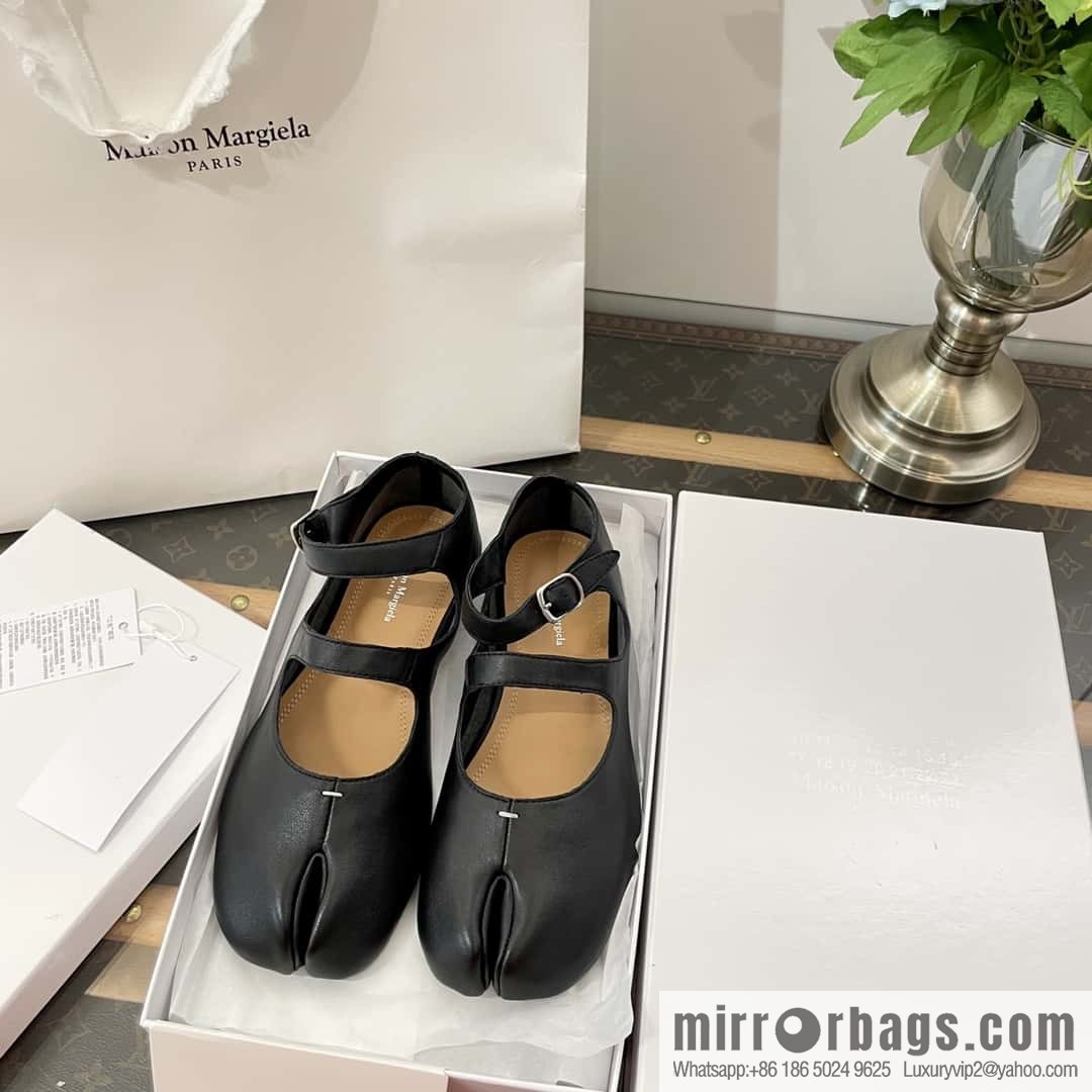 𝐌𝐚𝐢𝐬𝐨𝐧𝐌𝐚𝐫𝐠𝐢𝐞𝐥𝐚|| Margiela Split-toed Ballet Shoes