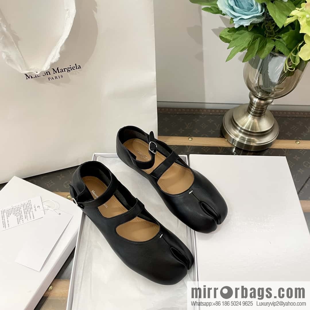 𝐌𝐚𝐢𝐬𝐨𝐧𝐌𝐚𝐫𝐠𝐢𝐞𝐥𝐚|| Margiela Split-toed Ballet Shoes