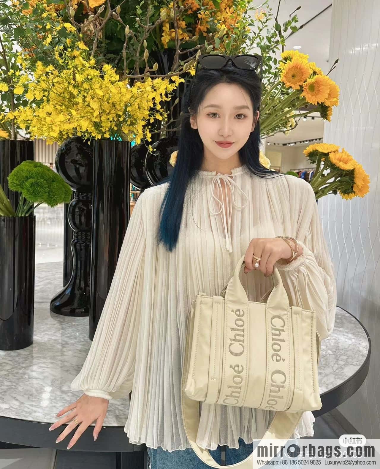 Chloe's new nylon new material Woody tote bag, small rice apricot 26CM.
