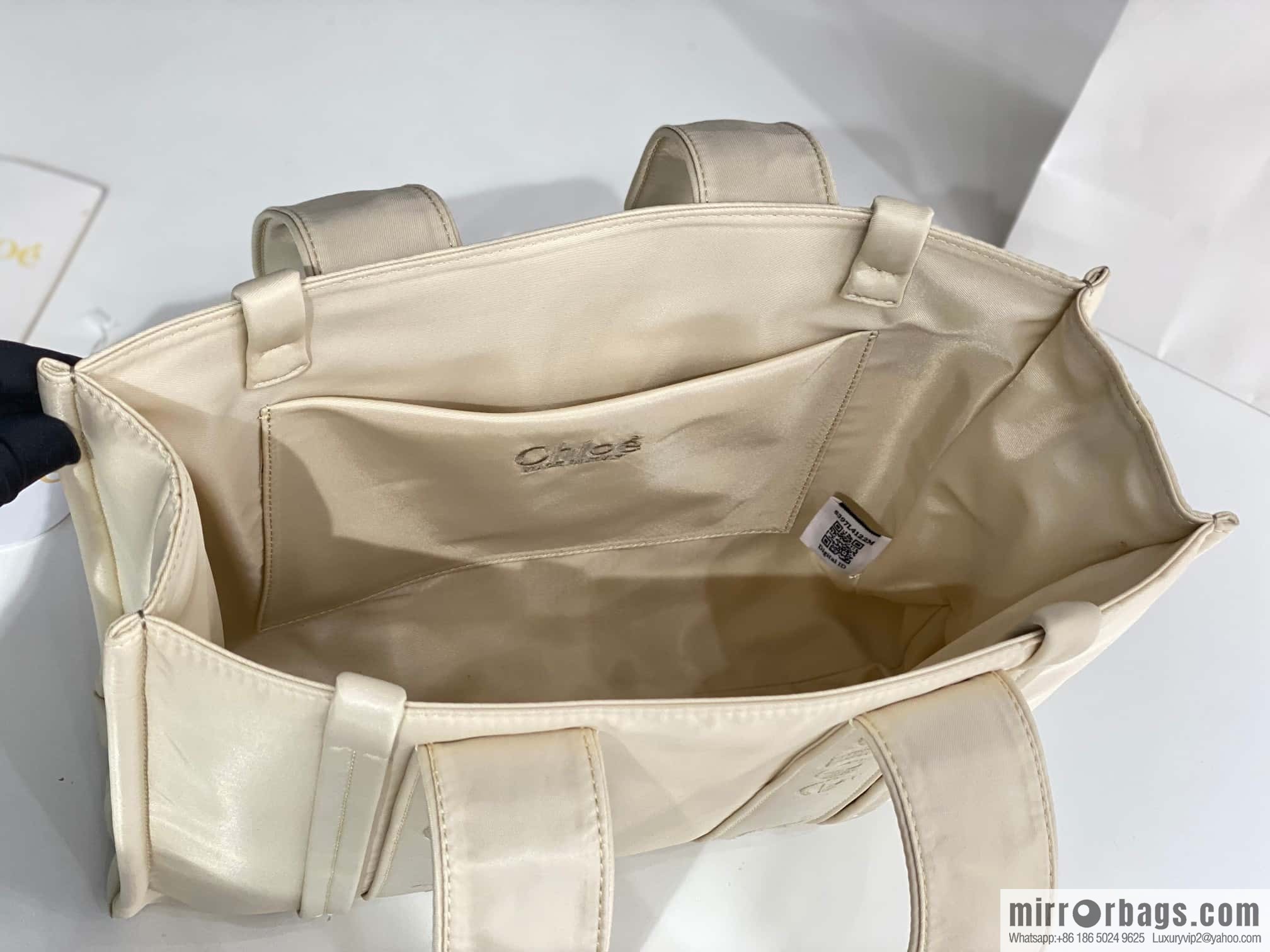 Chloe's new nylon Woody tote bag with new material, medium rice apricot 37CM.