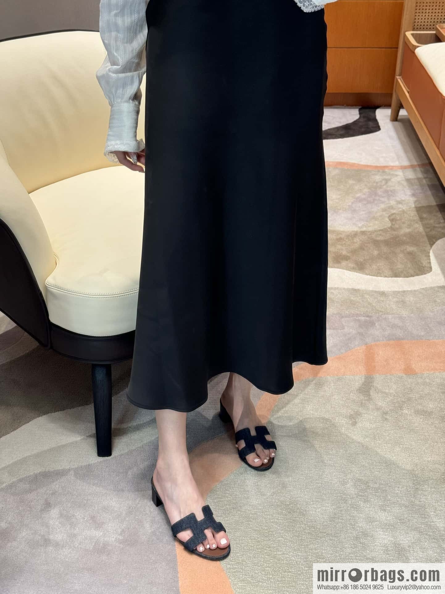 Hermès' latest popular denim high heels