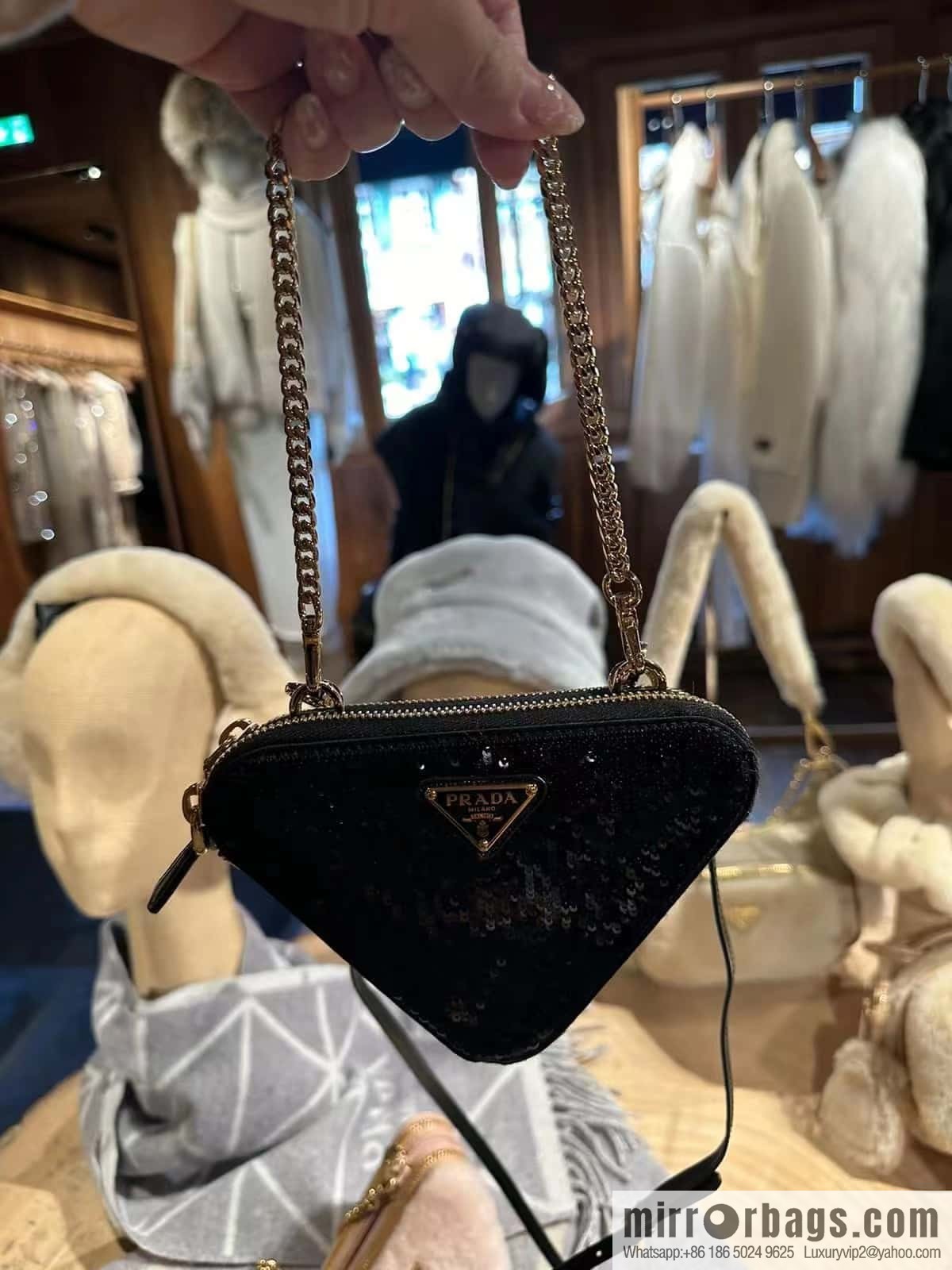 PRADA 🎉 Gemini Sequins Triangle Pack 🎉 1NR015 New 😘 Sequins