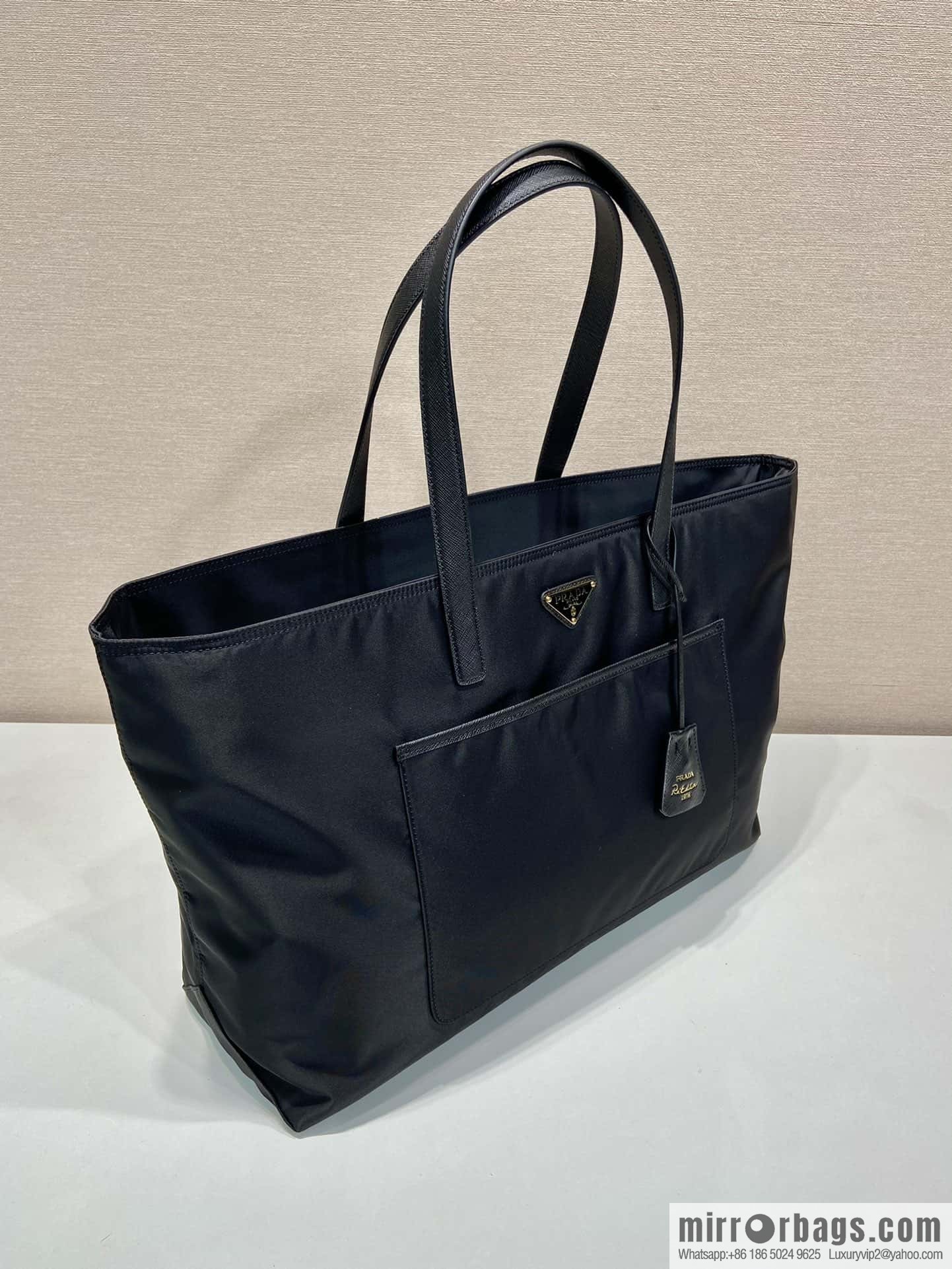 PRADA 🎉 new tote bag 🎉 1BG527
