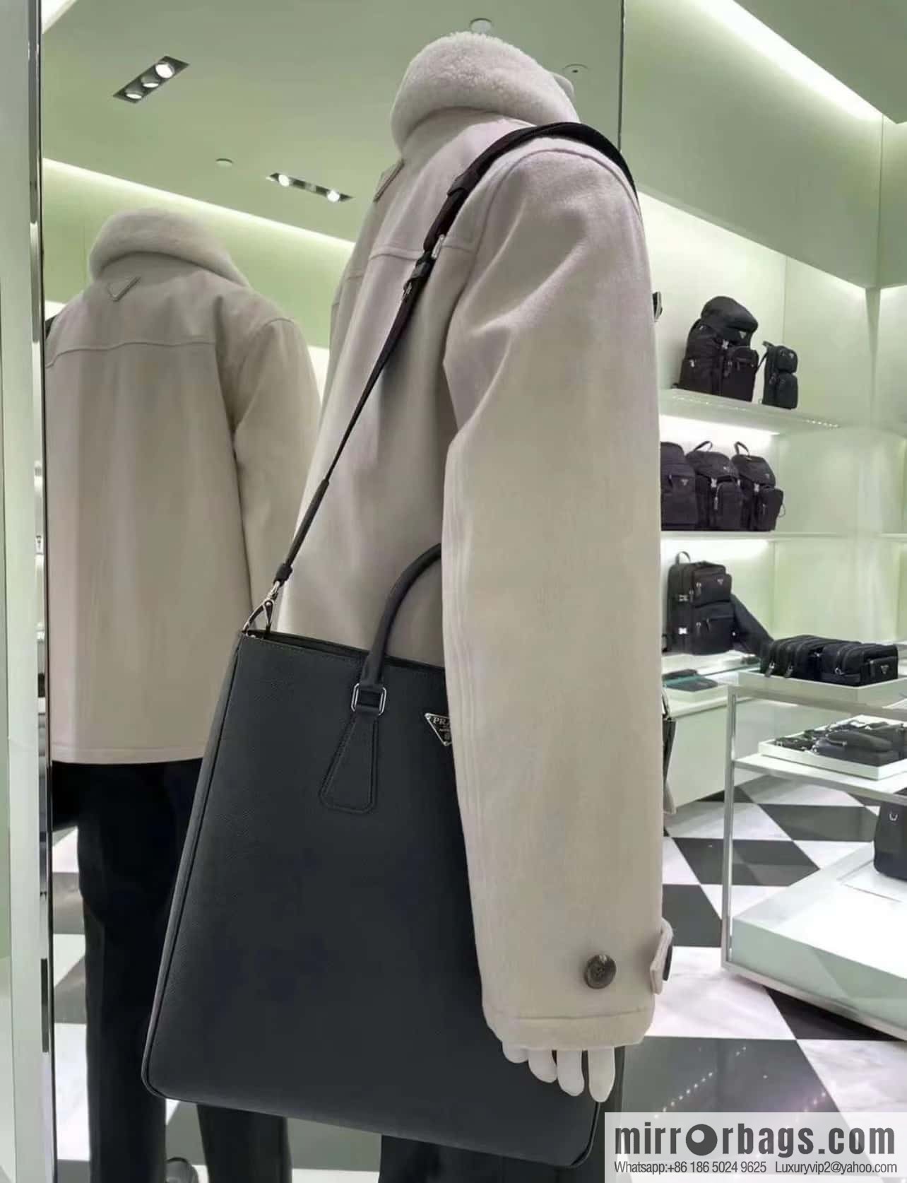 PRADA 🎉 new 🎉 2VG115 men