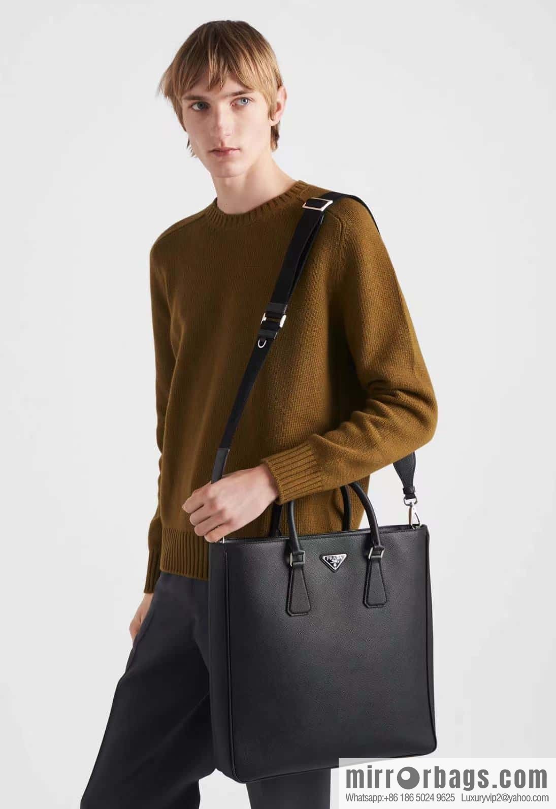 PRADA 🎉 new 🎉 2VG115 men