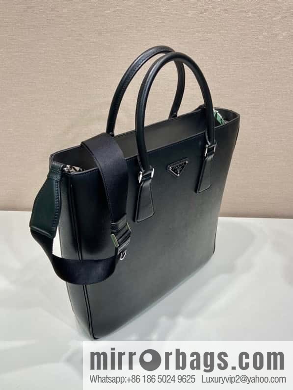 PRADA 🎉 new 🎉 2VG115 men