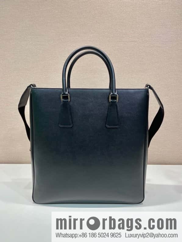 PRADA 🎉 new 🎉 2VG115 men