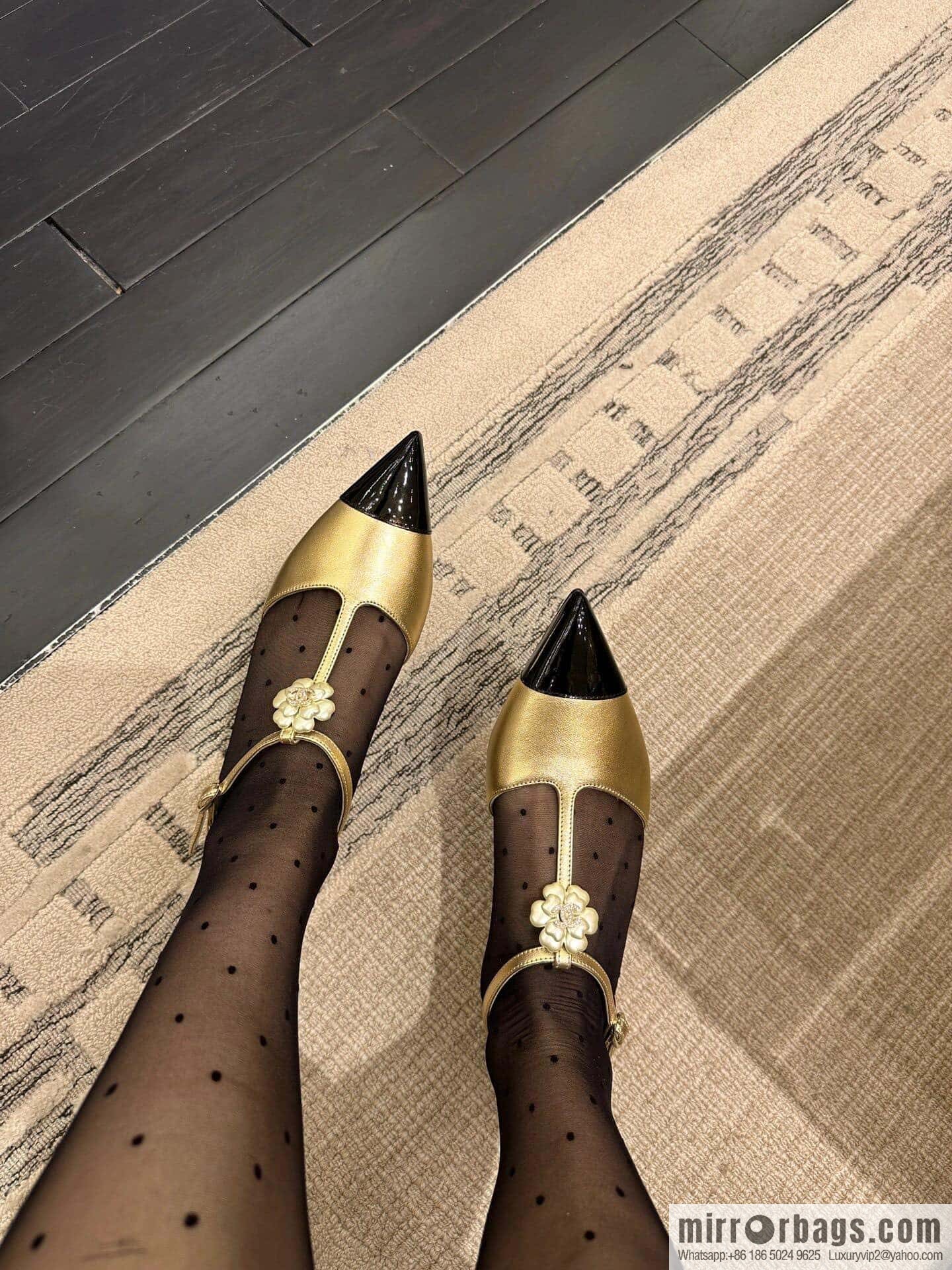 CHANEL Xiaoxiang Early Spring Camellia 🥰 Pointed Wedge Heel Single Shoes