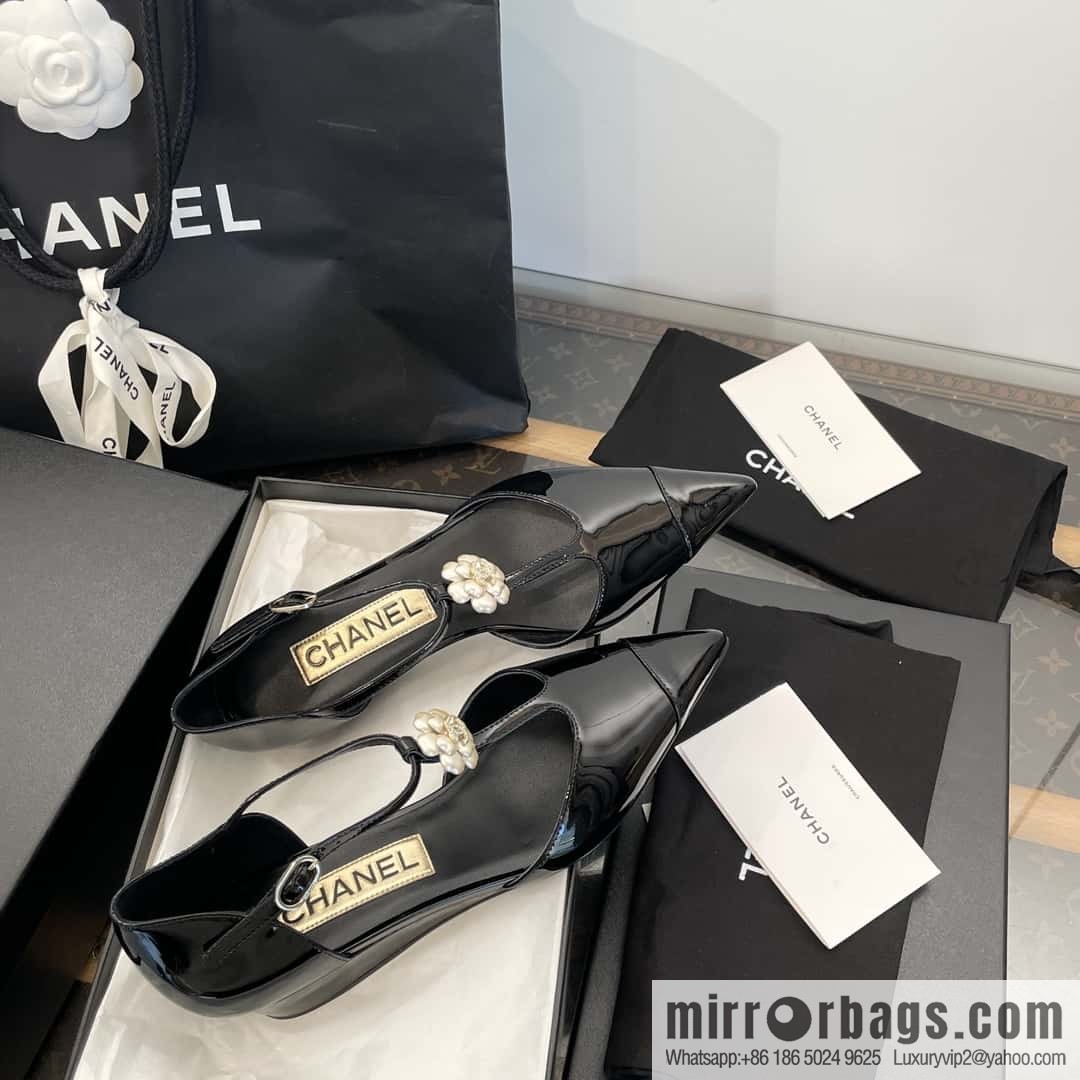 CHANEL Xiaoxiang Early Spring Camellia 🥰 Pointed Wedge Heel Single Shoes