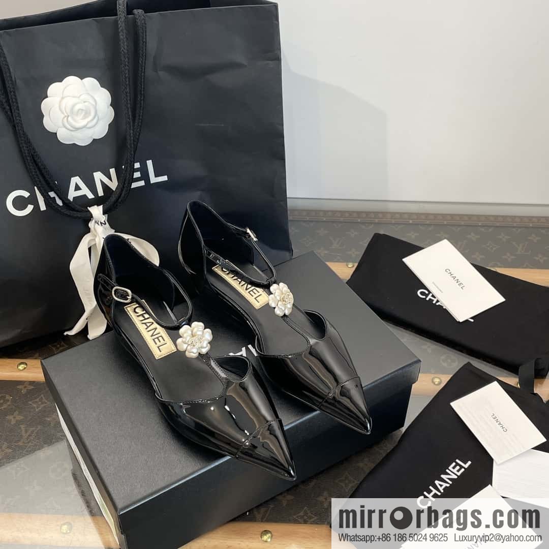 CHANEL Xiaoxiang Early Spring Camellia 🥰 Pointed Wedge Heel Single Shoes