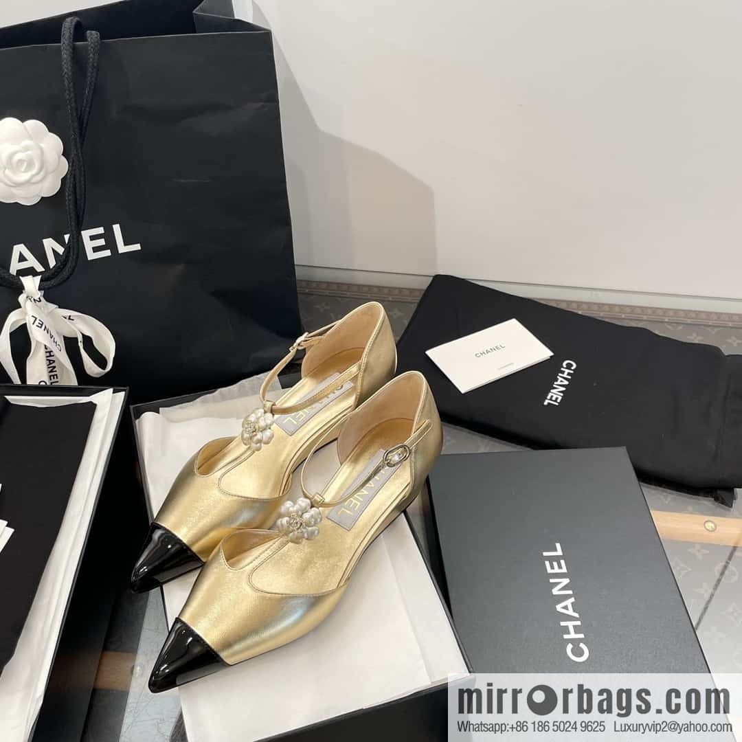 CHANEL Xiaoxiang Early Spring Camellia 🥰 Pointed Wedge Heel Single Shoes