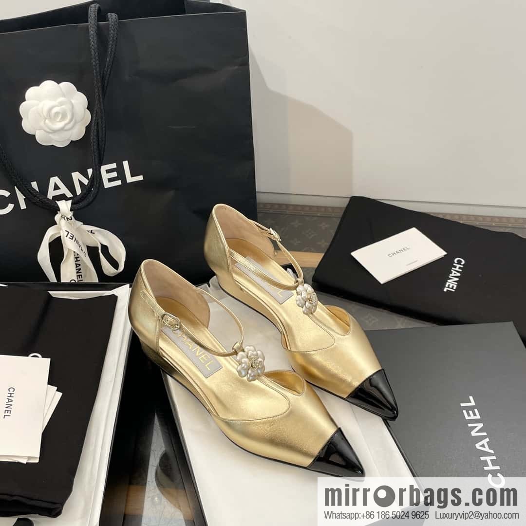 CHANEL Xiaoxiang Early Spring Camellia 🥰 Pointed Wedge Heel Single Shoes