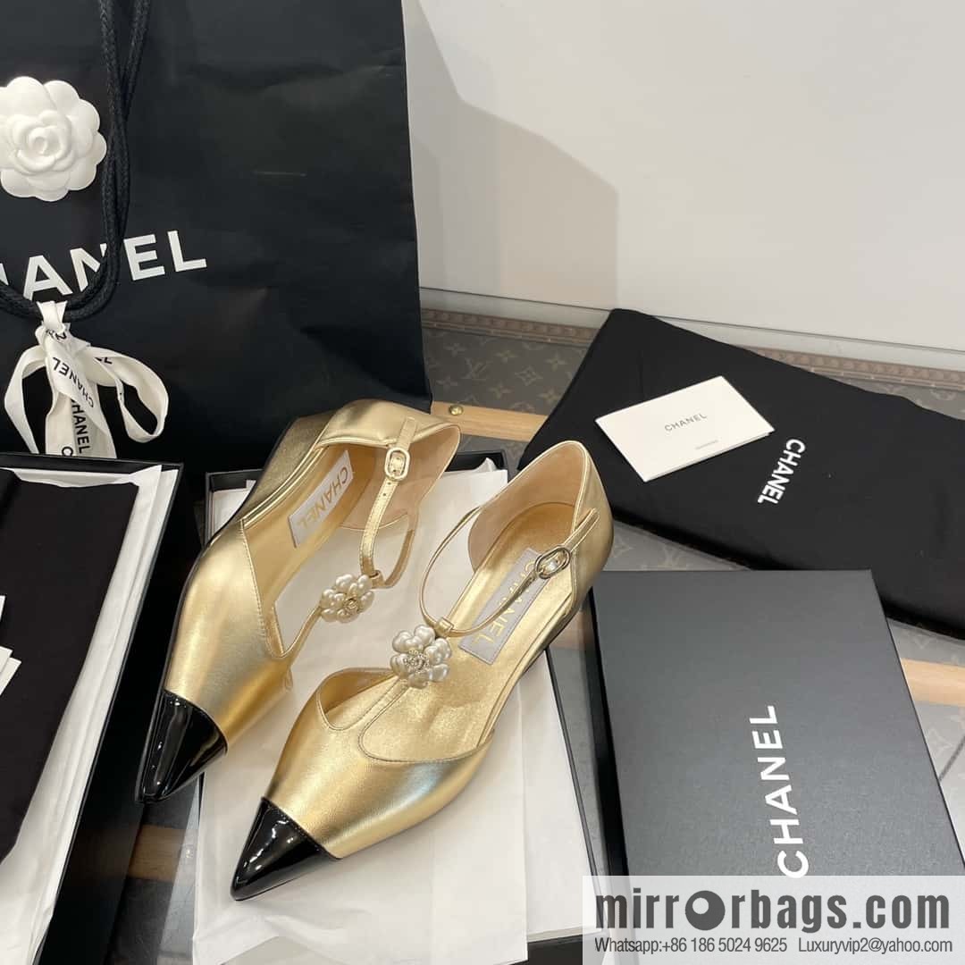CHANEL Xiaoxiang Early Spring Camellia 🥰 Pointed Wedge Heel Single Shoes