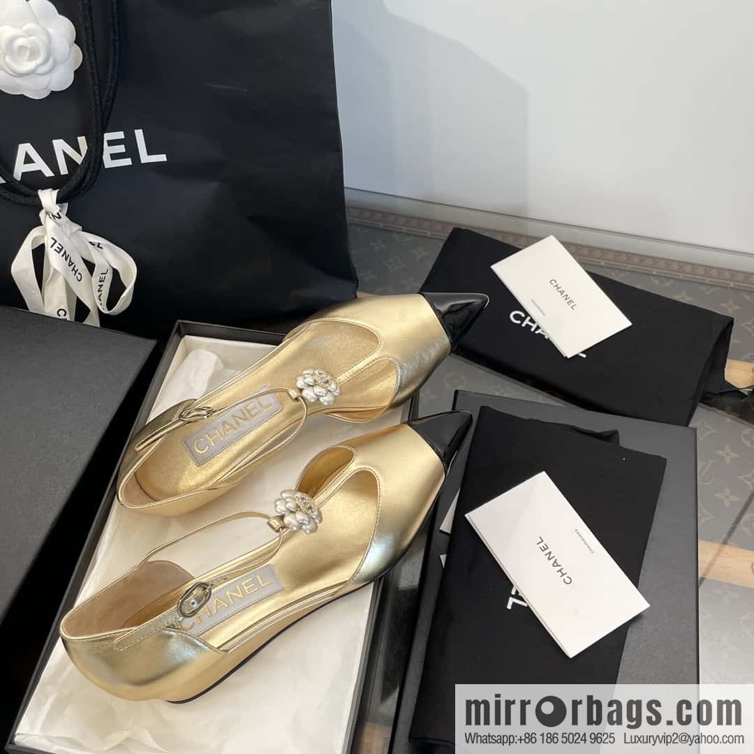 CHANEL Xiaoxiang Early Spring Camellia 🥰 Pointed Wedge Heel Single Shoes