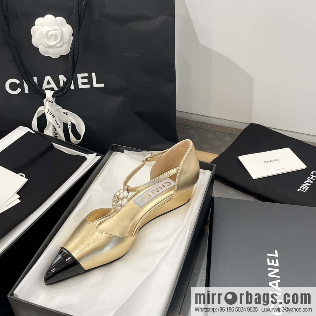CHANEL Xiaoxiang Early Spring Camellia 🥰 Pointed Wedge Heel Single Shoes