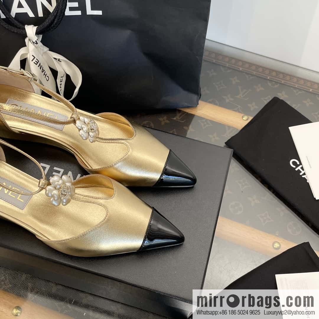 CHANEL Xiaoxiang Early Spring Camellia 🥰 Pointed Wedge Heel Single Shoes