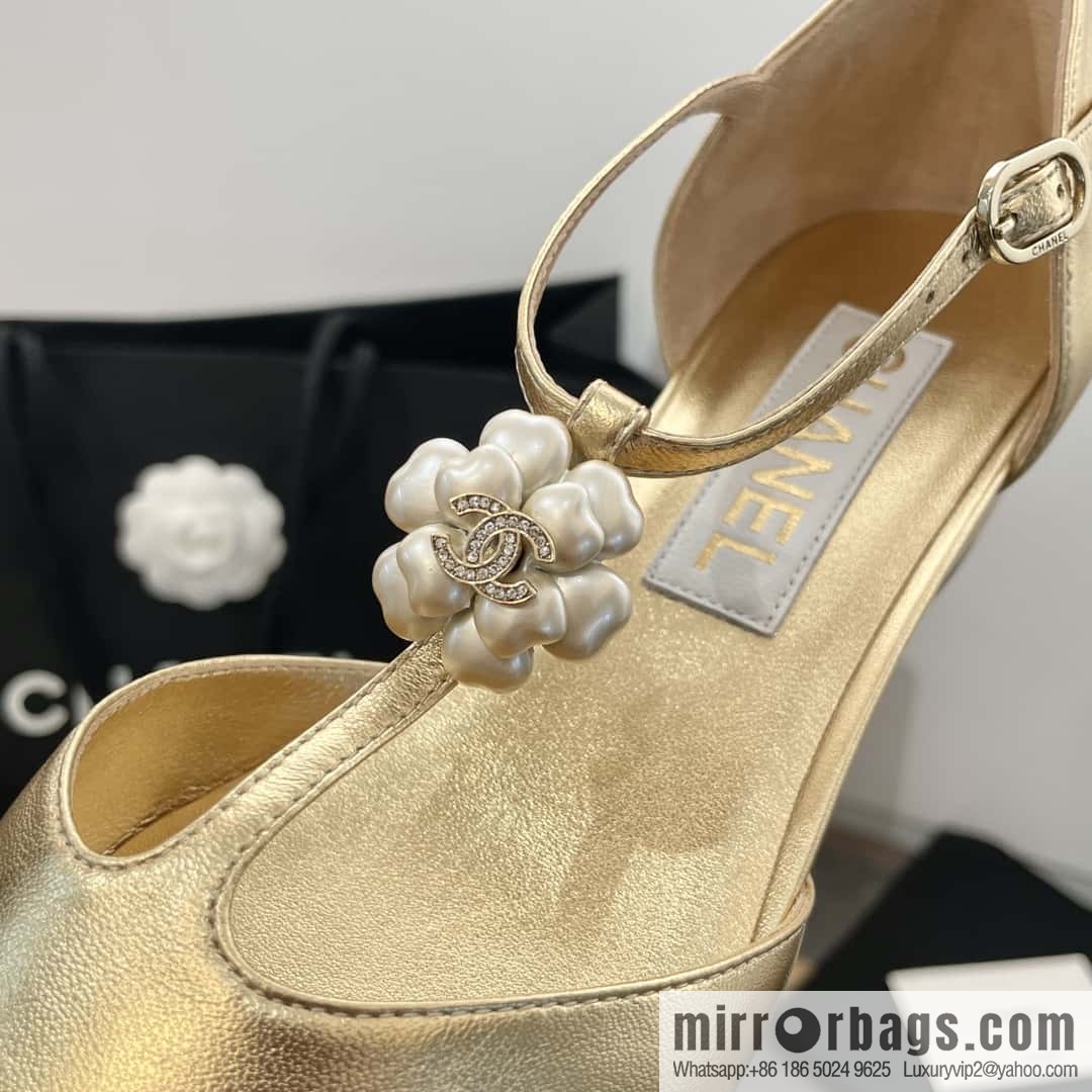 CHANEL Xiaoxiang Early Spring Camellia 🥰 Pointed Wedge Heel Single Shoes