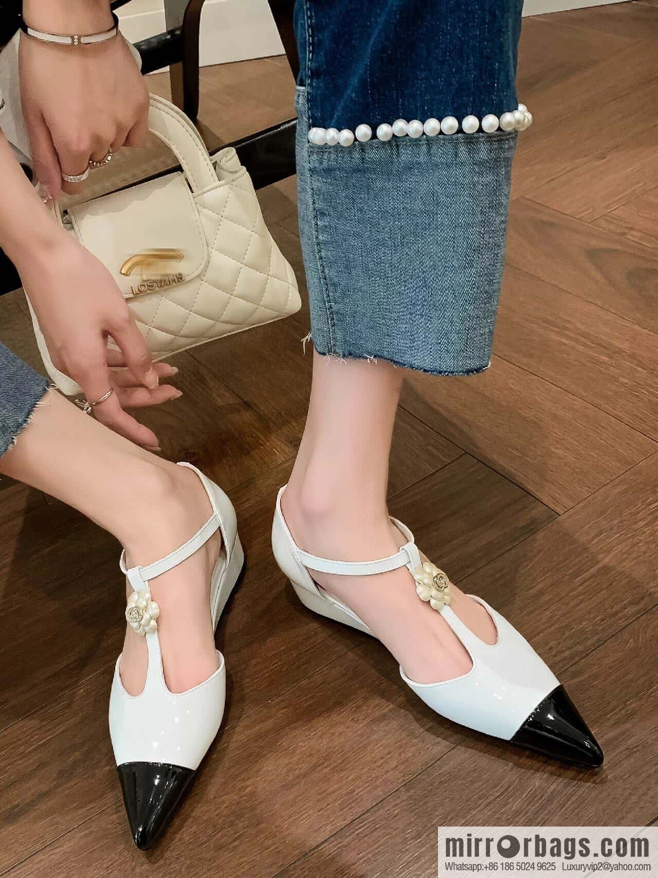 CHANEL Xiaoxiang Early Spring Camellia 🥰 Pointed Wedge Heel Single Shoes