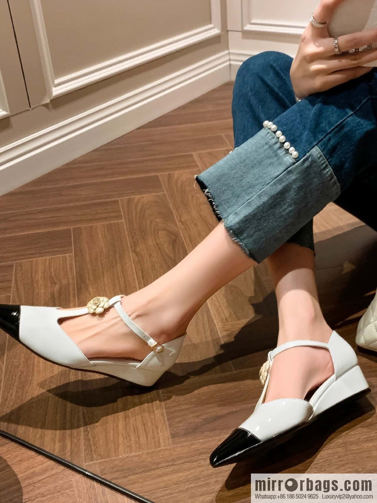 CHANEL Xiaoxiang Early Spring Camellia 🥰 Pointed Wedge Heel Single Shoes