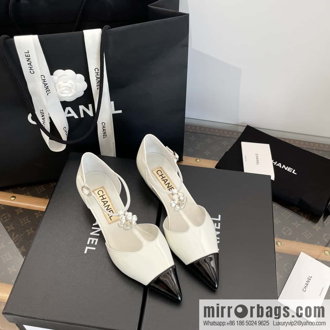 CHANEL Xiaoxiang Early Spring Camellia 🥰 Pointed Wedge Heel Single Shoes