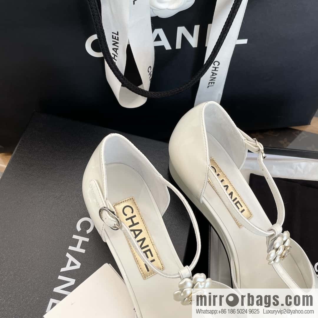 CHANEL Xiaoxiang Early Spring Camellia 🥰 Pointed Wedge Heel Single Shoes