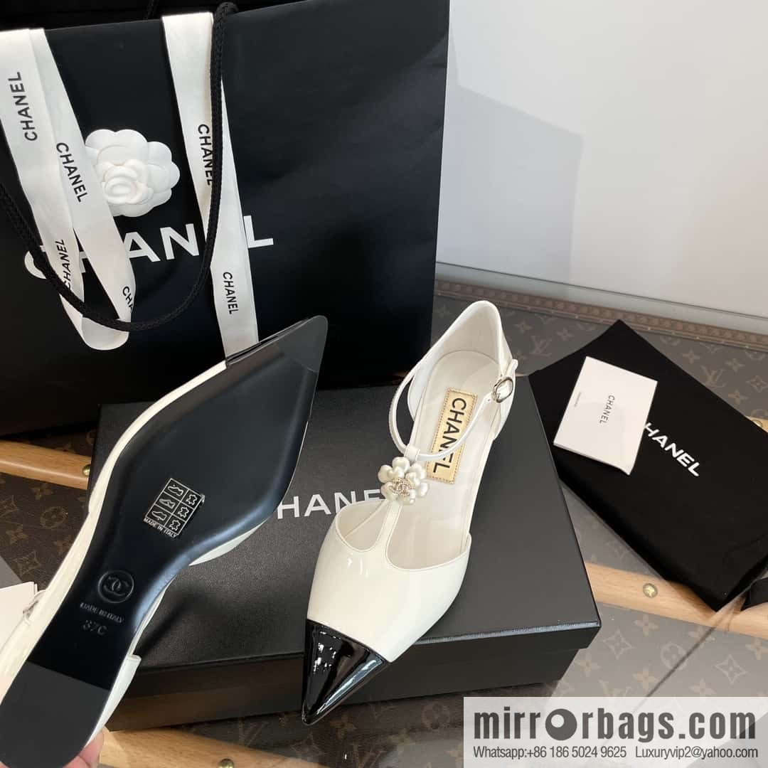 CHANEL Xiaoxiang Early Spring Camellia 🥰 Pointed Wedge Heel Single Shoes
