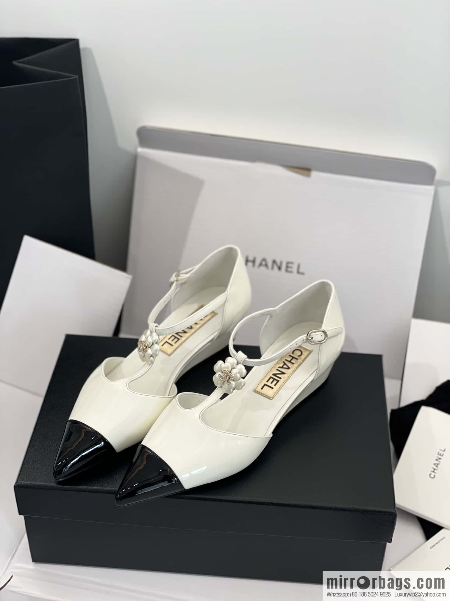 CHANEL Xiaoxiang Early Spring Camellia 🥰 Pointed Wedge Heel Single Shoes