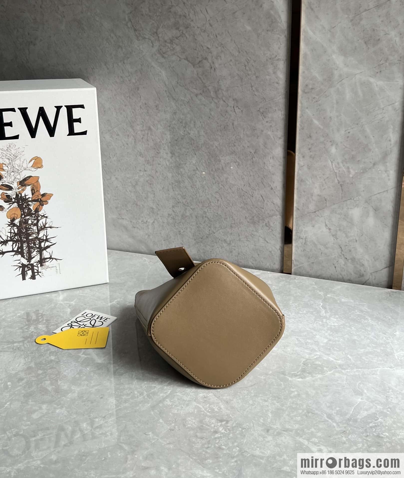 LOEWE latest 𝑷𝒆𝒃𝒃𝒍𝒆 bucket bag 0705 plain weave brown