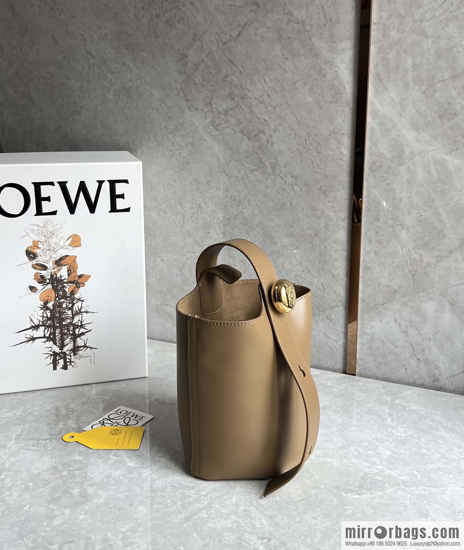 LOEWE latest 𝑷𝒆𝒃𝒃𝒍𝒆 bucket bag 0705 plain weave brown