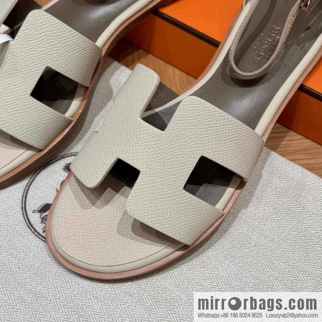 Hermès H's must-wear sandals in spring and summer