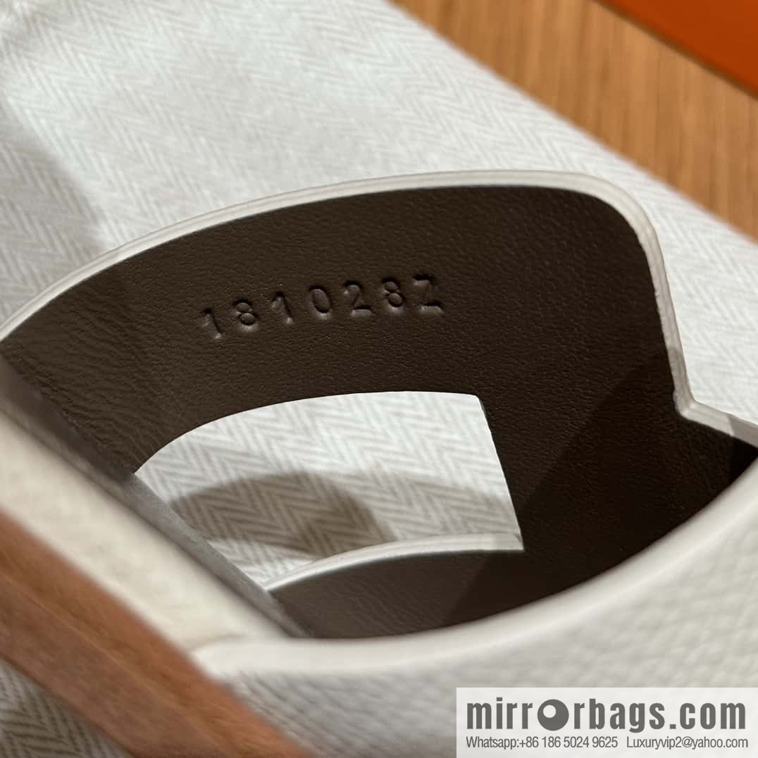 Hermès H's must-wear sandals in spring and summer