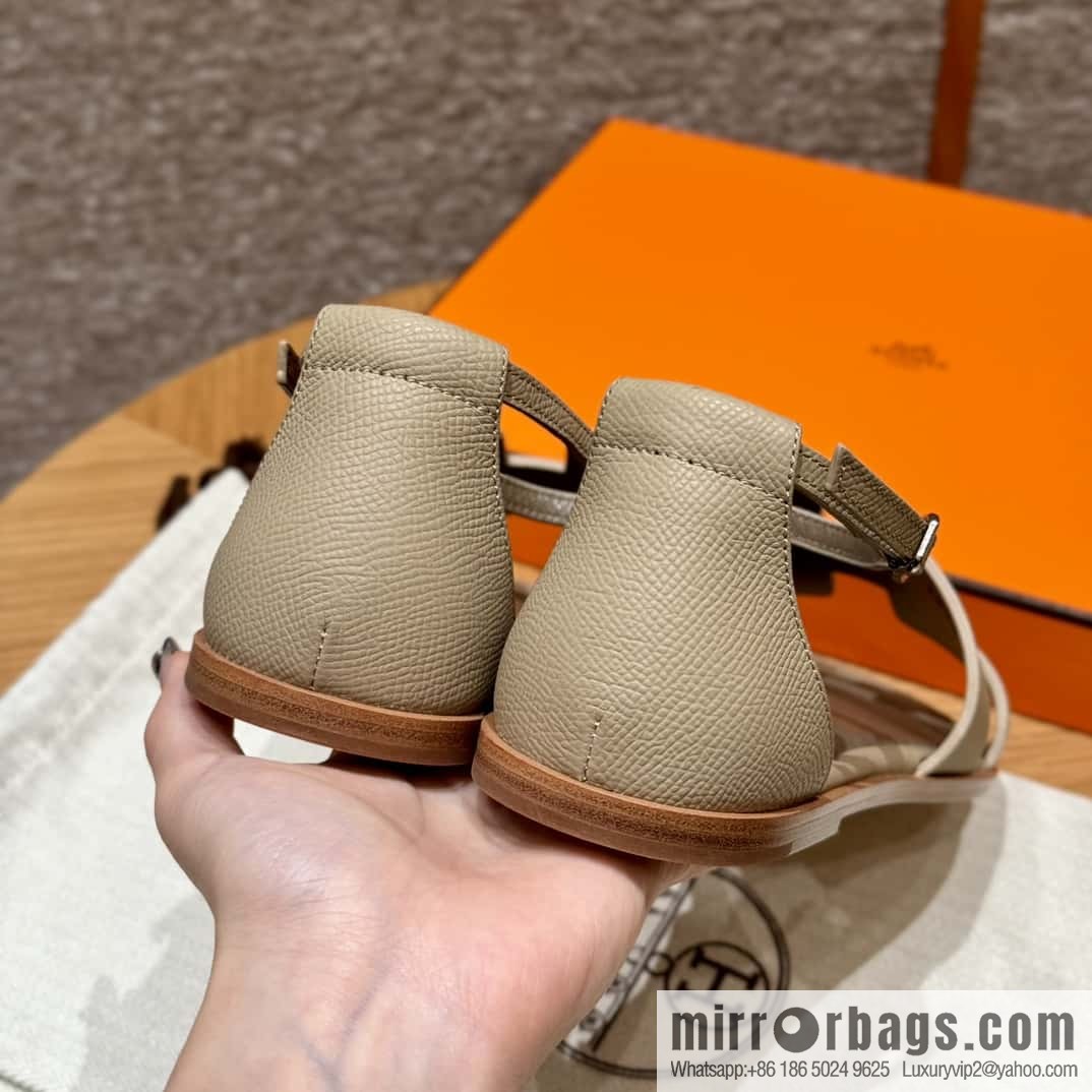 Hermès H's must-wear sandals in spring and summer