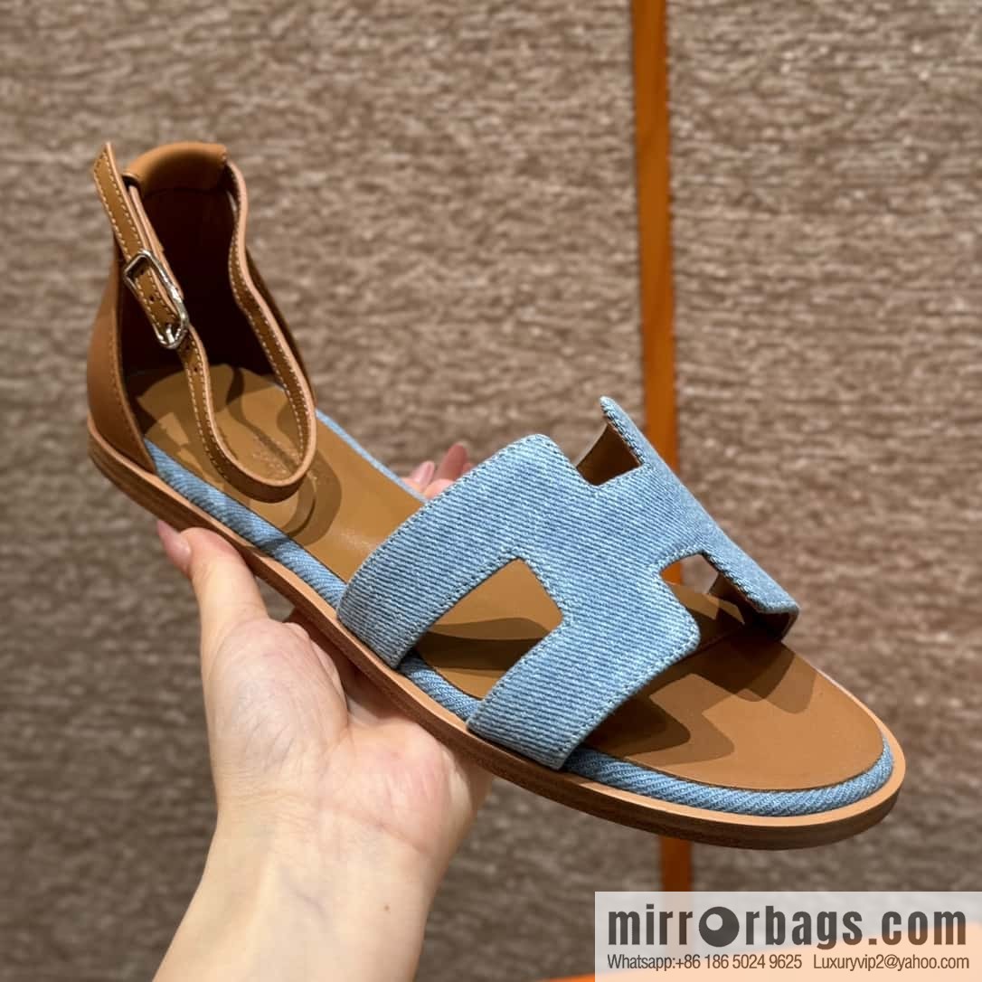 Hermès H's must-wear sandals in spring and summer