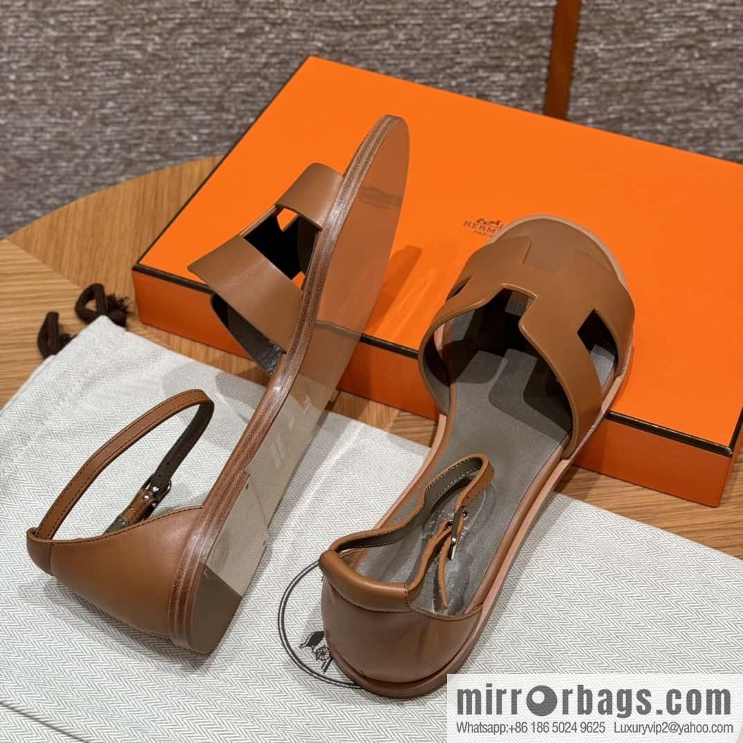 Hermès H's must-wear sandals in spring and summer