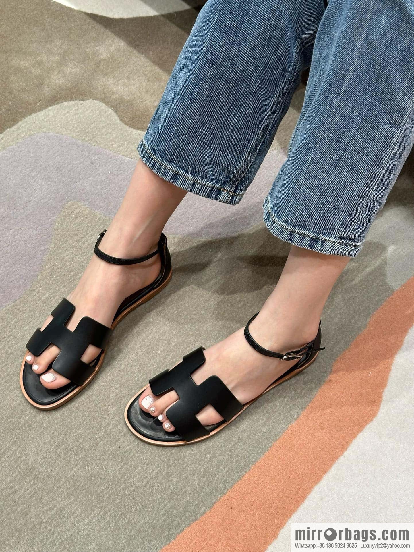 Hermès H's must-wear sandals in spring and summer
