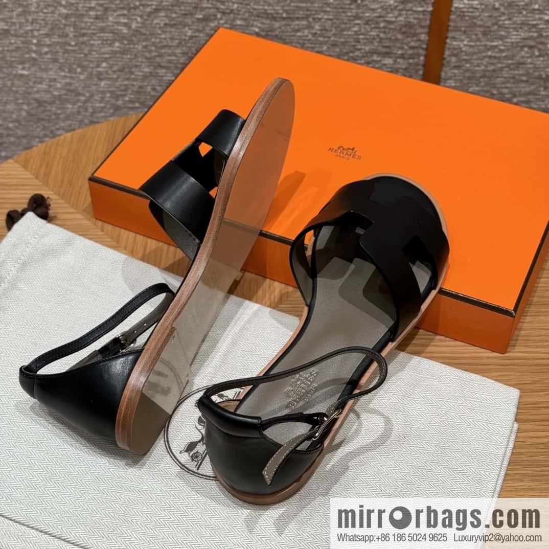 Hermès H's must-wear sandals in spring and summer