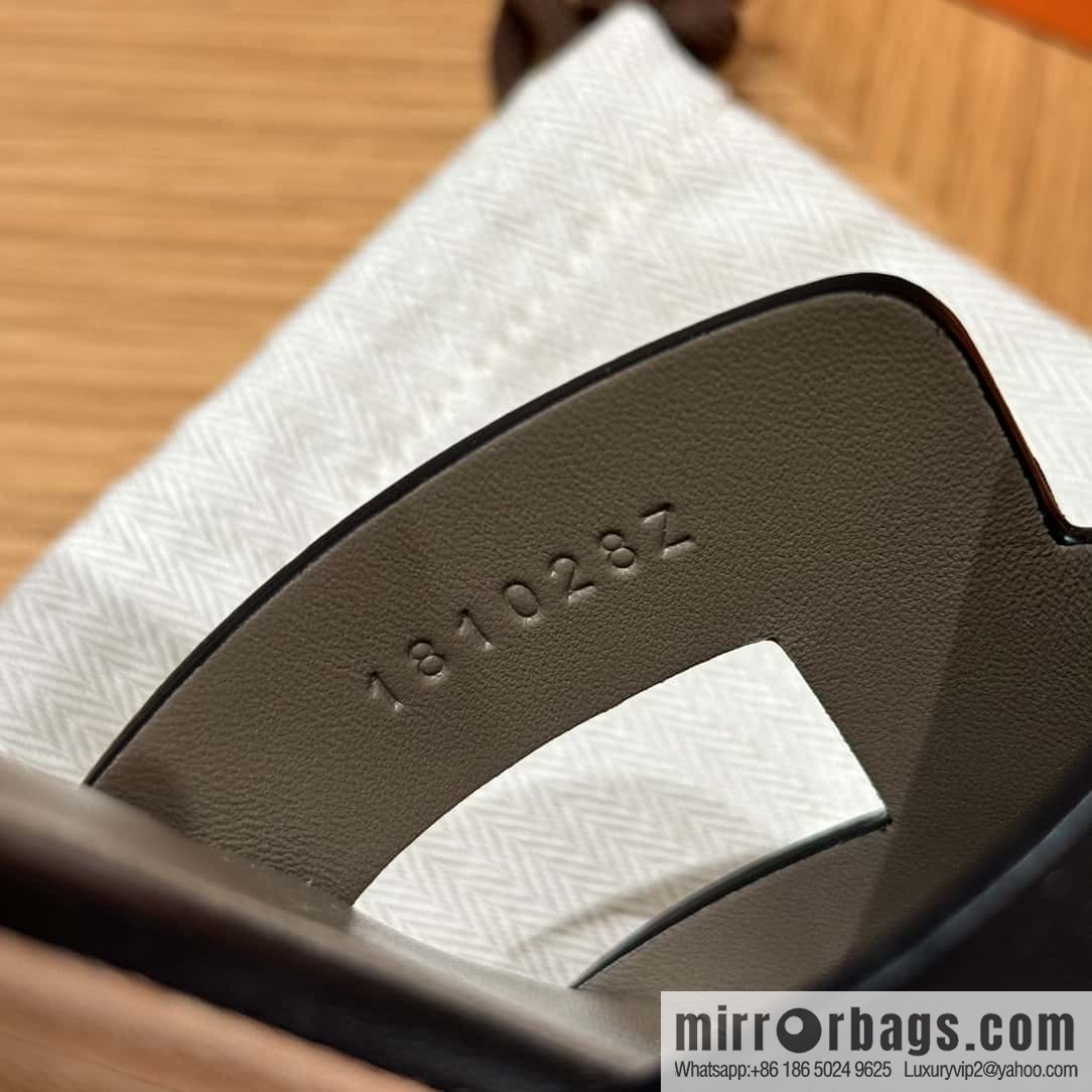 Hermès H's must-wear sandals in spring and summer