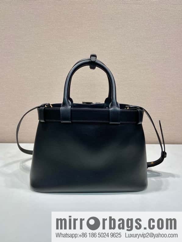 PRADA 🎉 new women's bag 🎉 1BA434S