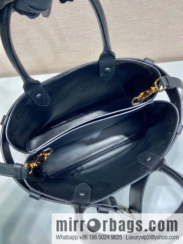 PRADA 🎉 new women's bag 🎉 1BA434S