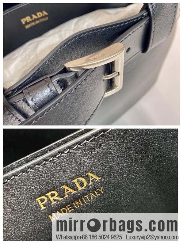 PRADA 🎉 new women's bag 🎉 1BA434S