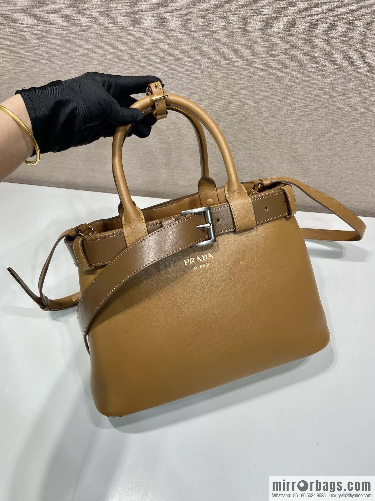 PRADA 🎉 new women's bag 🎉 1BA434S