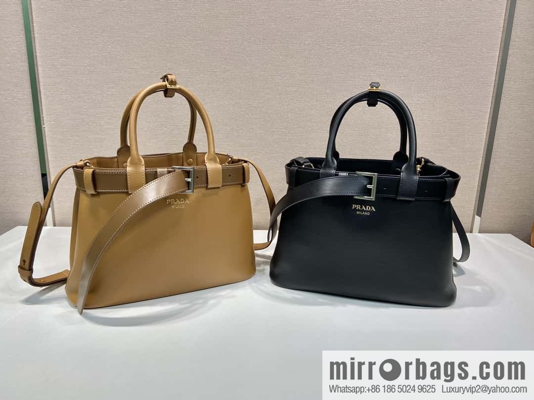 PRADA 🎉 new women's bag 🎉 1BA434S